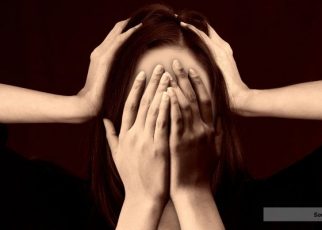 Merasa Down Dukungan melalui Media Sosial Mungkin Tidak Cukup