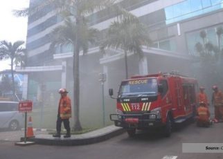 Kebakaran Gedung Cyber. 2 Orang Dinyatakan Meninggal