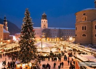 Ragam Perayaan Natal dari Berbagai Negara, Memberi Hadiah Apel dan Kartu Ucapan