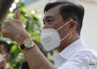 Puncak Omicron Terlewati, Luhut Persilahkan Warga Untuk Jalan-Jalan
