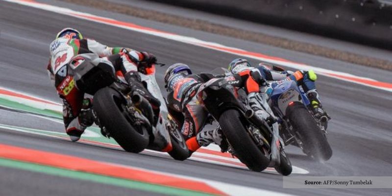 Motor Alex Rins Terbakar, FP4 MotoGP Mandalika Diwarnai Red Flag