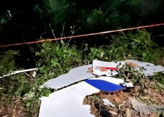 Pesawat Boeing 737 Jatuh di China