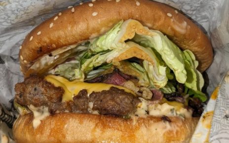 Unggah Foto Burger, Gibran Rakabuming Dibanjiri Komentar Netizen