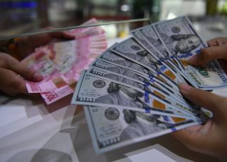 Melemahnya Mata Uang Rupiah