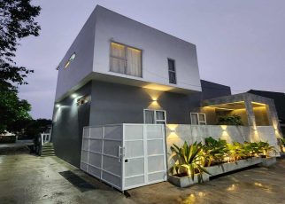 Rumah Semak Sederhana Tapi Unik